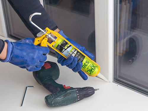 Weerbestendige kit met lage modulus